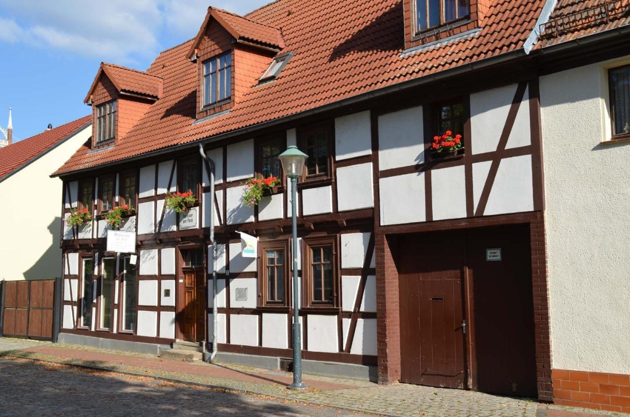 Pension Am Park Woerlitz Exterior photo